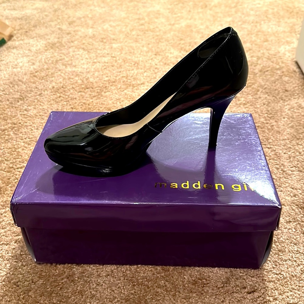 Dress shoes